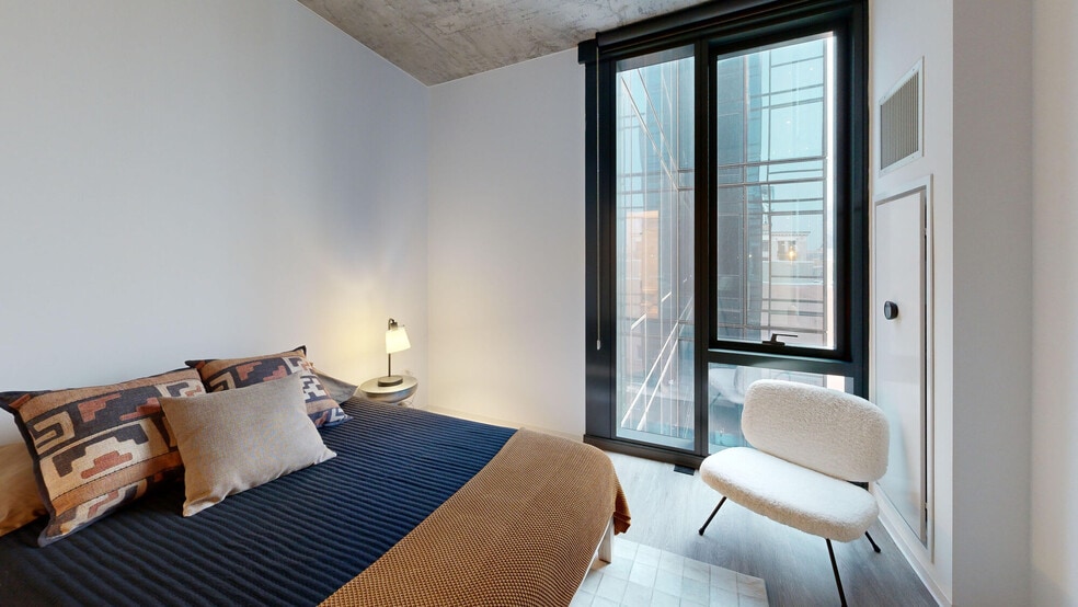 More Photos Of 1717 S Michigan Ave, Chicago Apartments For Lease