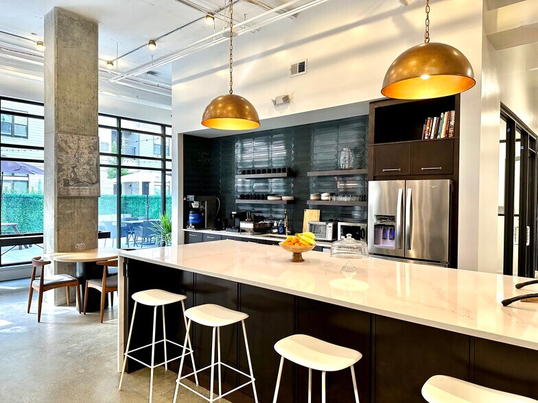 More Photos Of 52 Union St, Elizabeth Apartments For Lease