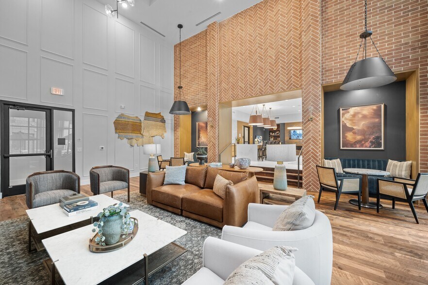 More Photos Of 760 Airport Blvd, Austin Apartments For Lease