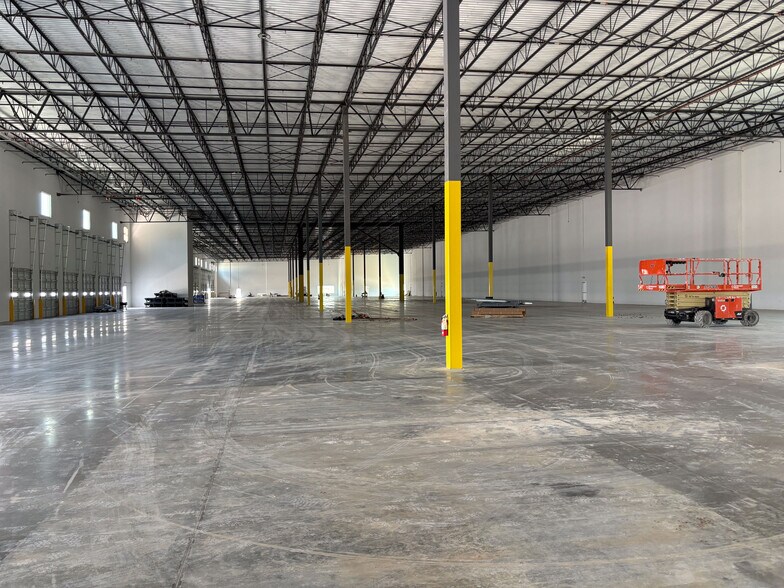 More Photos Of 1225 Fortuna Rd, San Marcos Unknown For Lease