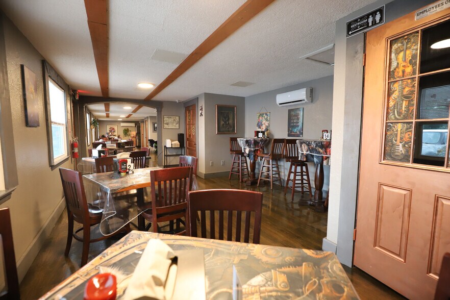 More Photos Of 12169 S Williams St, Dunnellon Restaurant For Sale