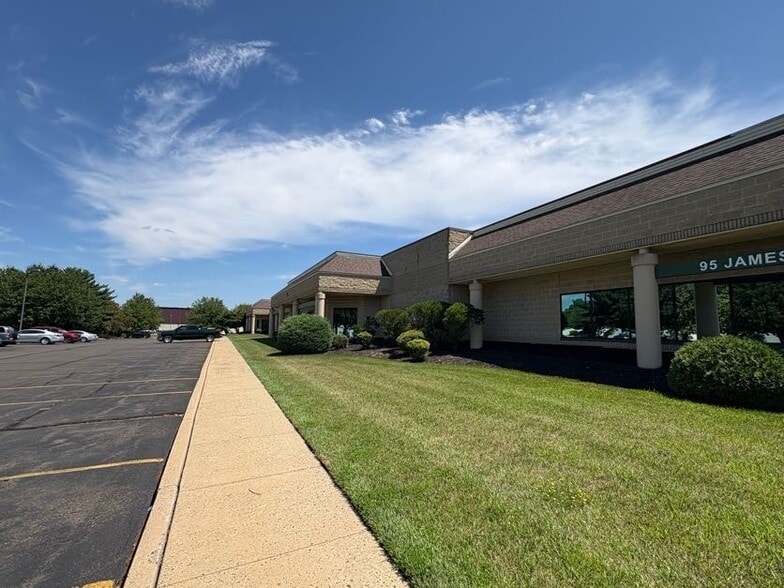 More Photos Of 95 James Way, Southampton Light Manufacturing For Sale