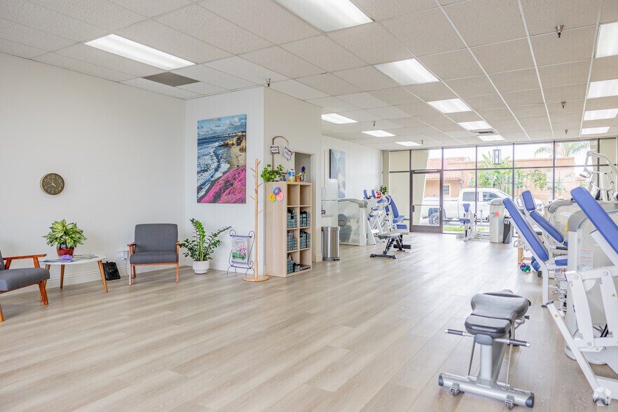 More Photos Of 438 E Katella Ave, Orange Office For Lease