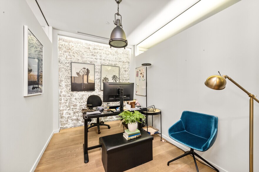 More Photos Of 8820 Wilshire Blvd, Beverly Hills Loft Creative Space For Lease