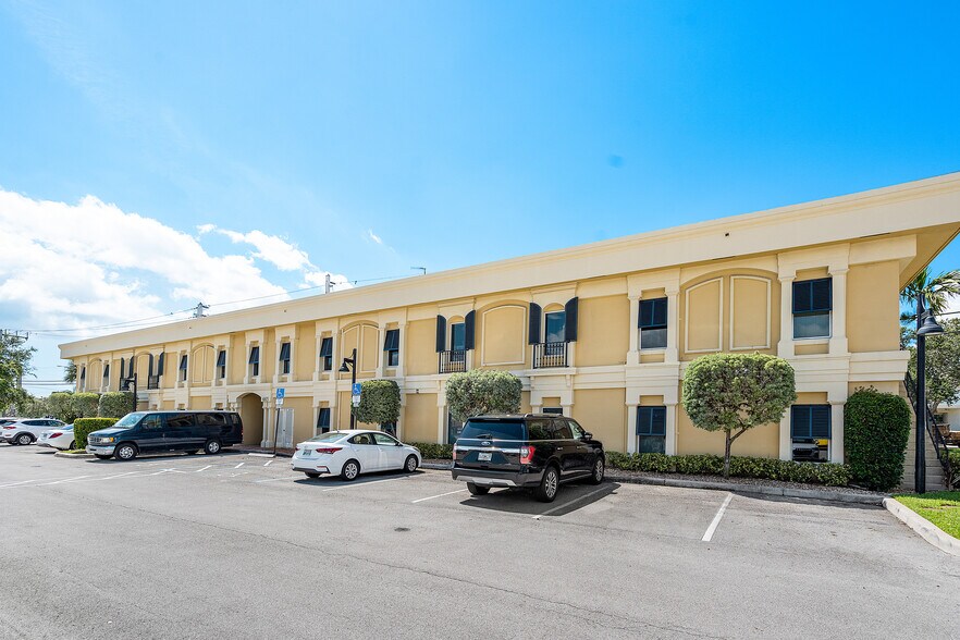 More Photos Of 665 SE 10th St, Deerfield Beach Medical For Lease