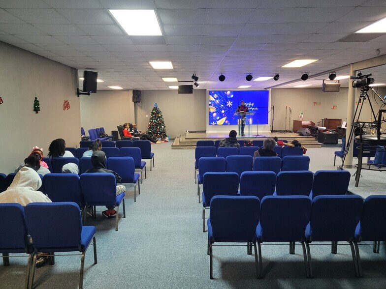 More Photos Of 4751 Selinsky Rd, Houston Religious Facility For Sale