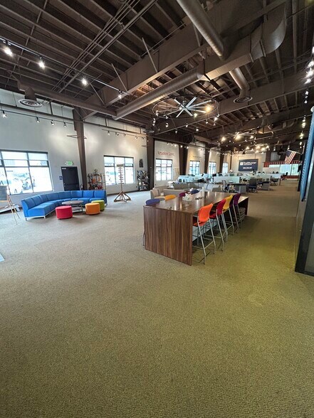 More Photos Of 10925 Pioneer Trail Rd, Truckee Office For Lease