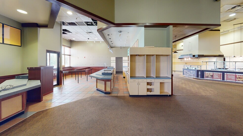 More Photos Of 320 Boardman Poland Rd, Youngstown General Retail For Sale