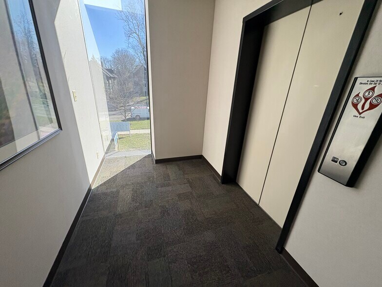 More Photos Of 3550 N Washington Blvd, Indianapolis Medical For Lease