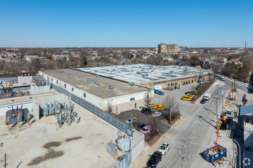 More Photos Of 3800 N Milwaukee Ave, Chicago Warehouse For Lease