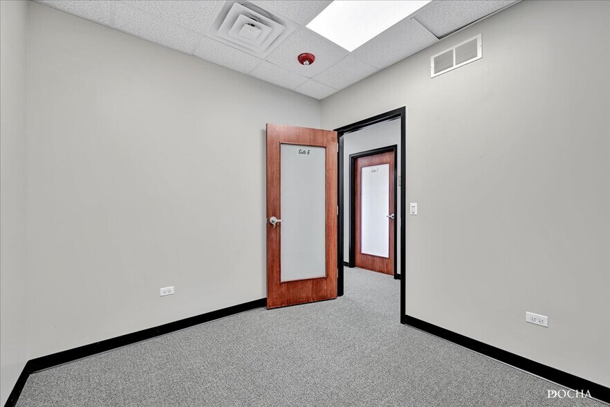 More Photos Of 1109 Ritter St, North Aurora Apartments For Lease