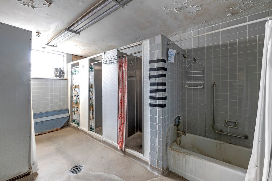 More Photos Of 281 N Main St, Brockton Flex For Sale