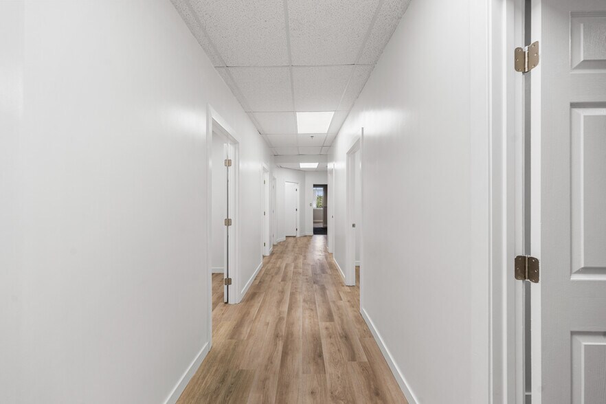 More Photos Of 514 Commerce Ave, Palmdale Medical For Sale