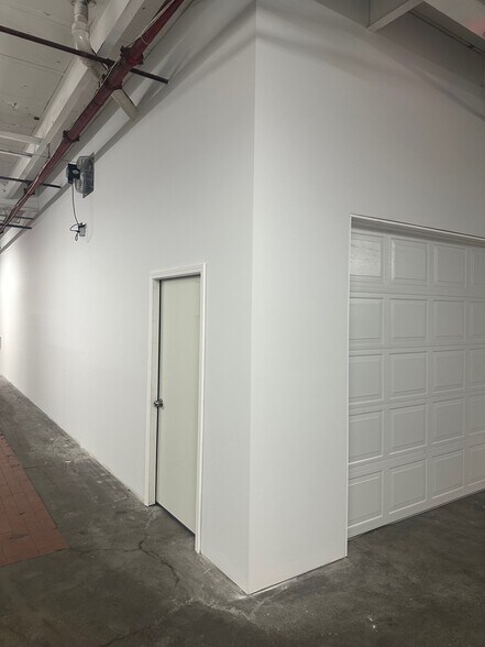More Photos Of 812 E Ferry St, Buffalo Warehouse For Lease