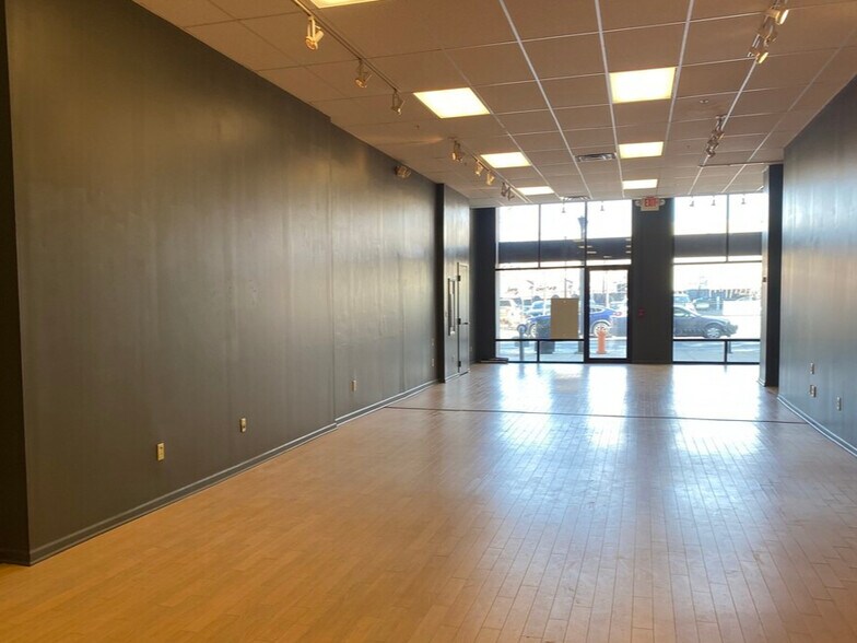 More Photos Of 147 N High St, Columbus Storefront Retail Office For Sale