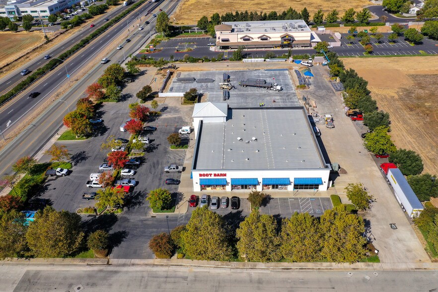 More Photos Of 10299 E Stockton Blvd, Elk Grove Storefront For Lease