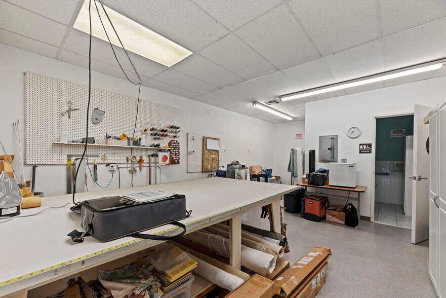 More Photos Of 1801-1819 E Thousand Oaks Blvd, Thousand Oaks Unknown For Lease