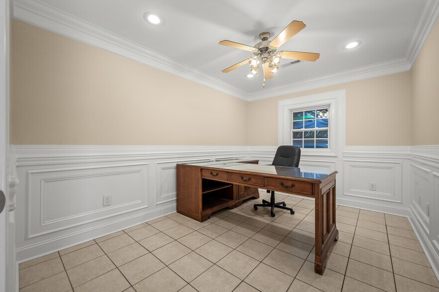 More Photos Of 117 Prince St, Shelbyville Specialty For Sale