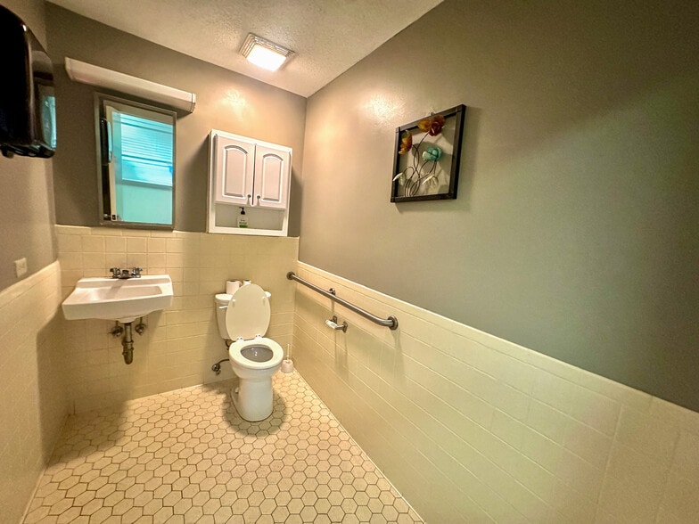 More Photos Of 8028 Myrtle Trace Dr, Conway Medical For Lease