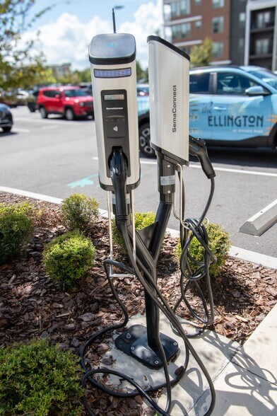 More Photos Of 234 E Mitchell Hammock Rd, Oviedo Apartments For Lease