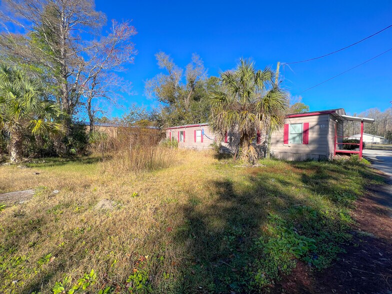 More Photos Of 8144 W Grover Cleveland Blvd, Homosassa Office For Sale