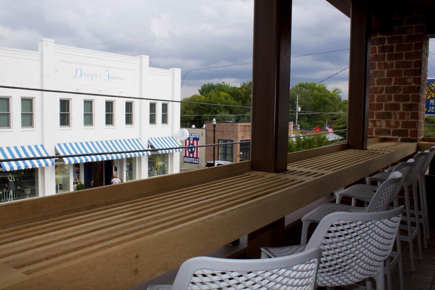 More Photos Of 2607 12th Ave S, Nashville Convenience Store For Sale