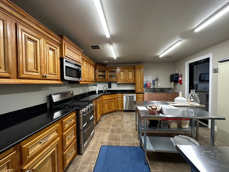 More Photos Of 21224 FM 2100 Rd, Crosby Warehouse For Sale