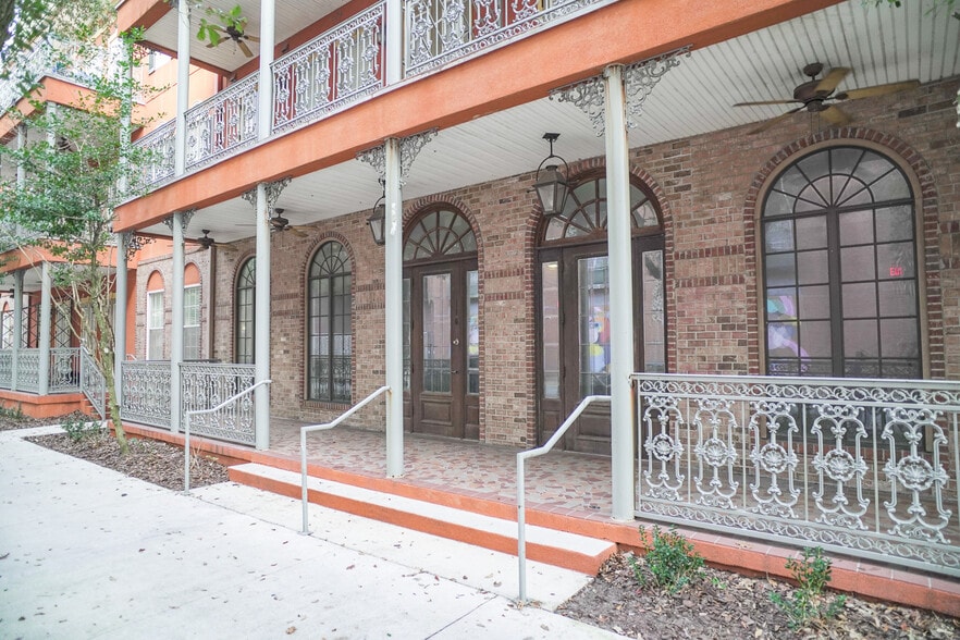 More Photos Of 325 NW 14th St, Gainesville General Retail For Lease