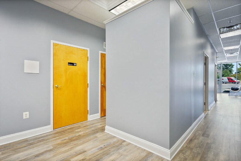 More Photos Of 4437 Brookfield Corporate Dr, Chantilly Office For Sale