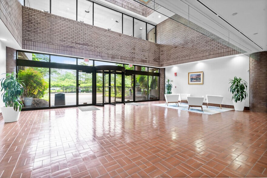 More Photos Of 4640 Forbes Blvd, Lanham Office For Lease