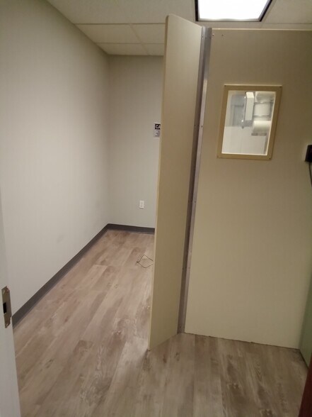 More Photos Of 15 Matthews St, Goshen Office For Sale