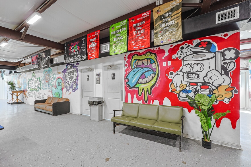 More Photos Of 5605 Texas Highway 107, Mission Sports And Entertainment For Sale