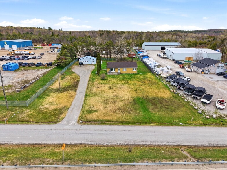 More Photos Of 4142 Stewarts Ln, Severn Flex For Sale