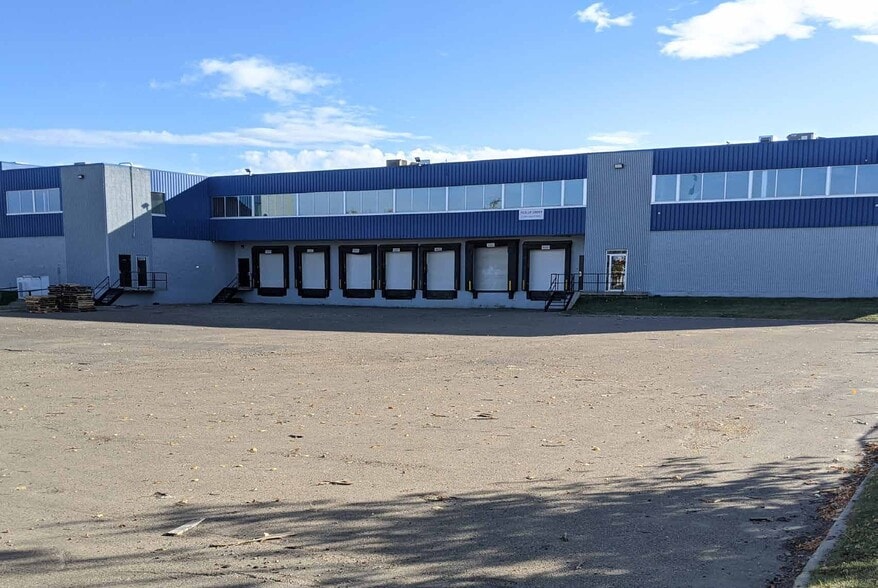 More Photos Of 11307-11329 166 A St NW, Edmonton Distribution For Lease
