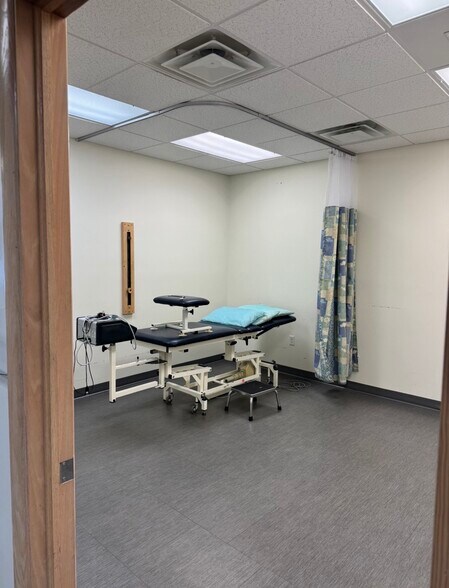 More Photos Of 177 Meadowbrook Ln, Duncansville Rehabilitation Center For Lease