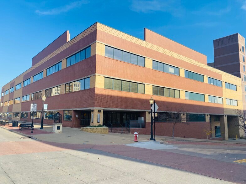More Photos Of 500 Main St, Dubuque Office For Sale