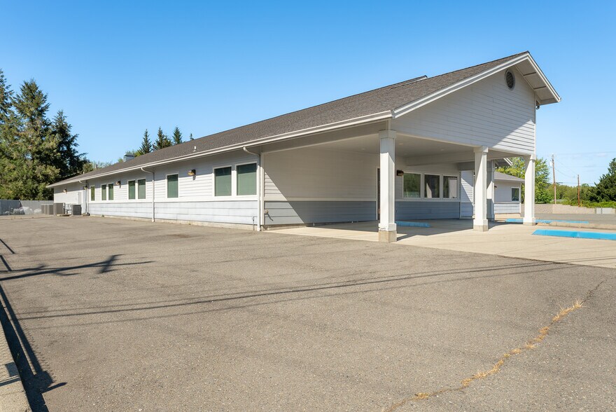 More Photos Of 2665 Glendale Valley Rd, Glendale Office For Sale