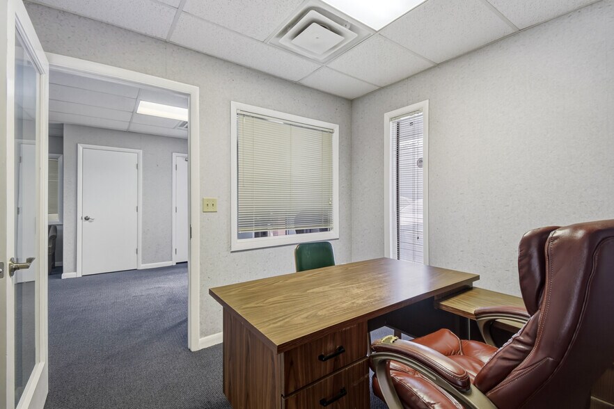 More Photos Of 1840 Dunn Ave, Jacksonville Medical For Lease