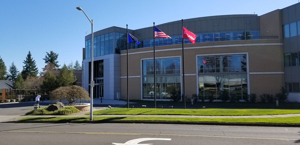 More Photos Of 5505 NE Moore Ct, Hillsboro Office For Sale