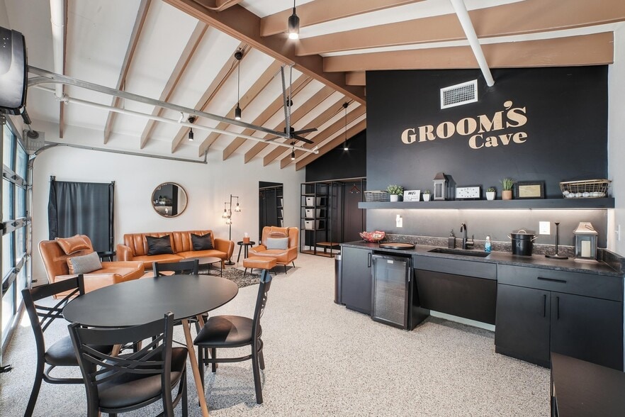 More Photos Of 410 S Paschall Rd, Sunnyvale Specialty For Sale