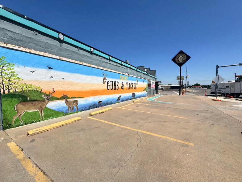 More Photos Of 103 Main st, Bronte General Retail For Sale