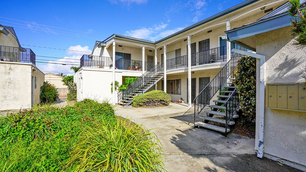 More Photos Of 12561 Camus Ln, Garden Grove Apartments For Sale