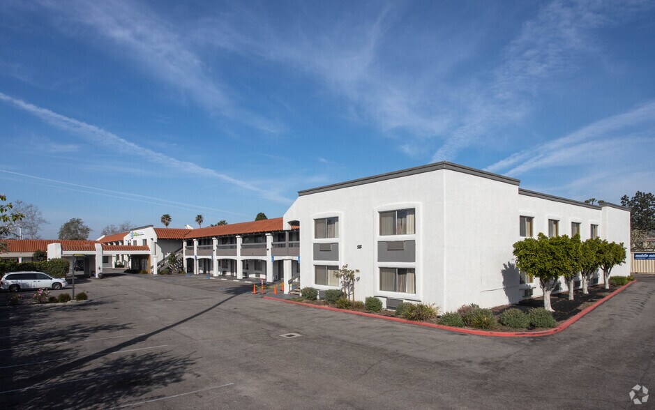 More Photos Of 295 E Daily Dr, Camarillo Hotel For Sale