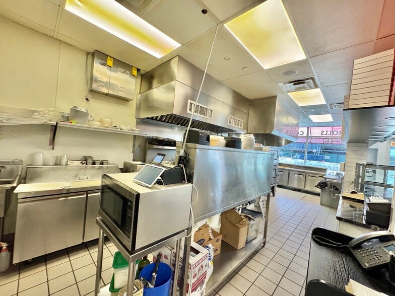 More Photos Of 215-15 Northern Blvd, Bayside Storefront Retail Office For Sale