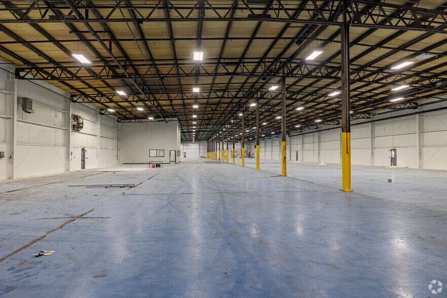 More Photos Of 8400 Ronda Dr, Canton Warehouse For Lease