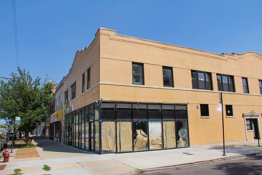 More Photos Of 3855 W Fullerton Ave, Chicago Storefront Retail Office For Lease