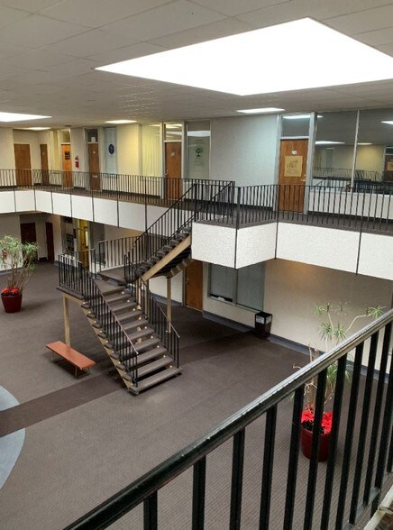 More Photos Of 5800 Fairfield Ave, Fort Wayne Office For Lease