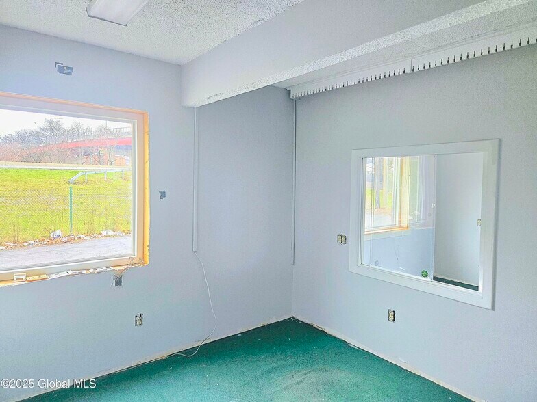 More Photos Of 1904 Broadway, Watervliet Auto Dealership For Sale