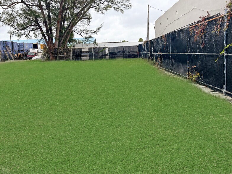 More Photos Of 824 N Dixie Hwy, Hollywood Land For Sale