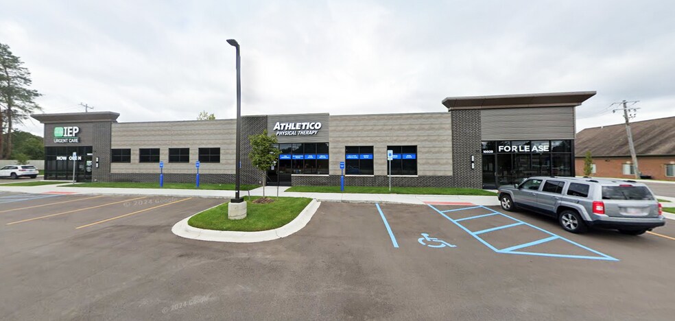 More Photos Of 16601-16609 15 Mile Rd, Clinton Township Showroom For Lease